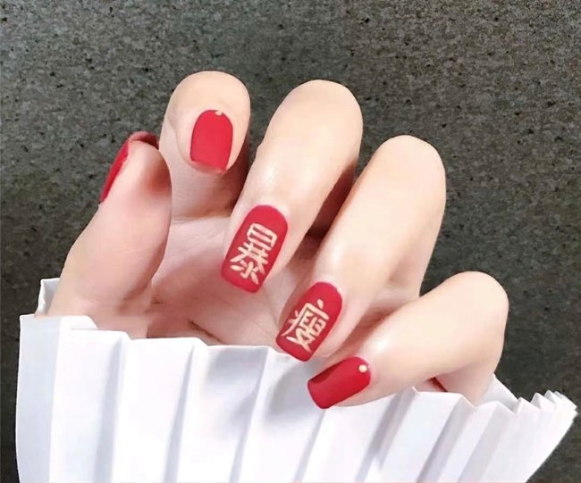 上下翻折的全新設(shè)計(jì)帶來(lái)了諸多攝影的全新玩法