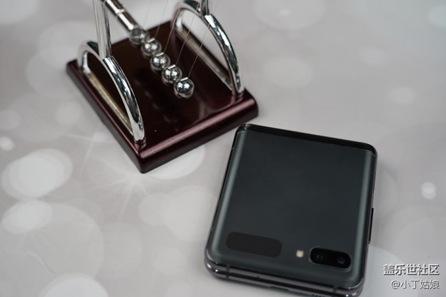 小巧可愛的Z Flip 5G