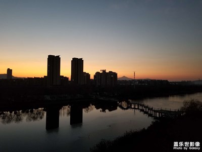 朝陽(yáng)，小橋