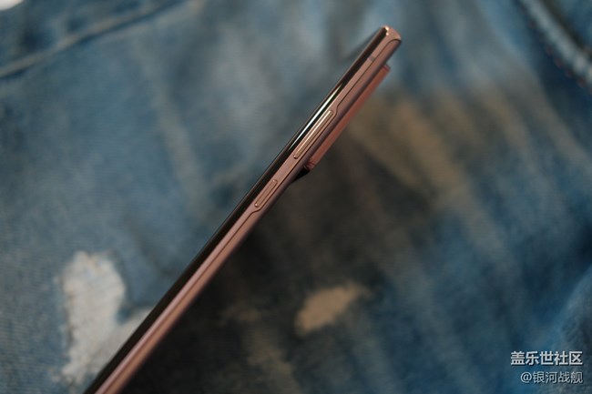 Note 20 Ultra依然是那么硬朗且時尚