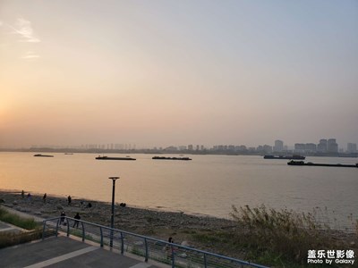 江邊風光