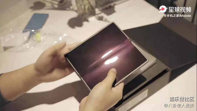 驚艷無處不在！三星Galaxy Z Fold2才是最好的折疊屏手機