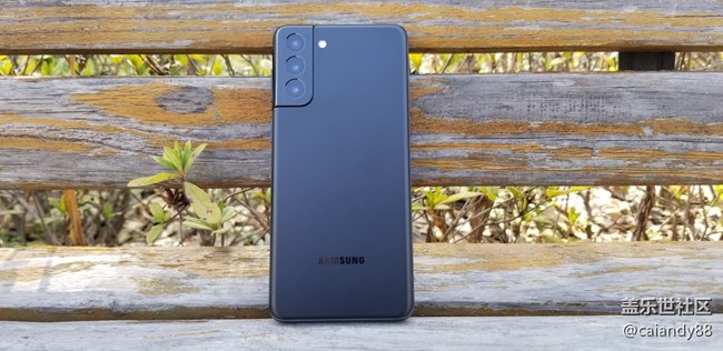 S21+ 5G 評測，屏大邊窄，兼顧手感與續(xù)航的旗艦