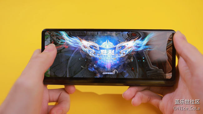 Fold2 gaming 外屏一樣強勁 超寬屏幕 超寬視野