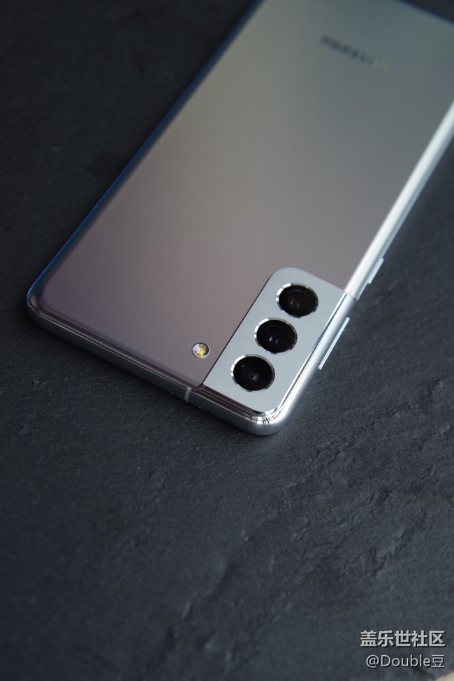 Galaxy S21+簡(jiǎn)鑒：真正的平直旗艦