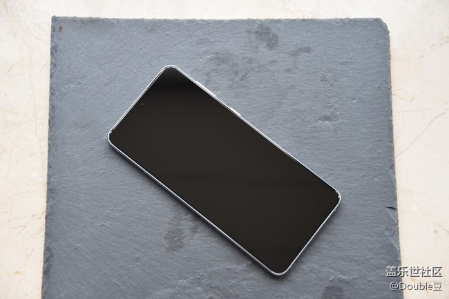 Galaxy S21+簡(jiǎn)鑒：真正的平直旗艦