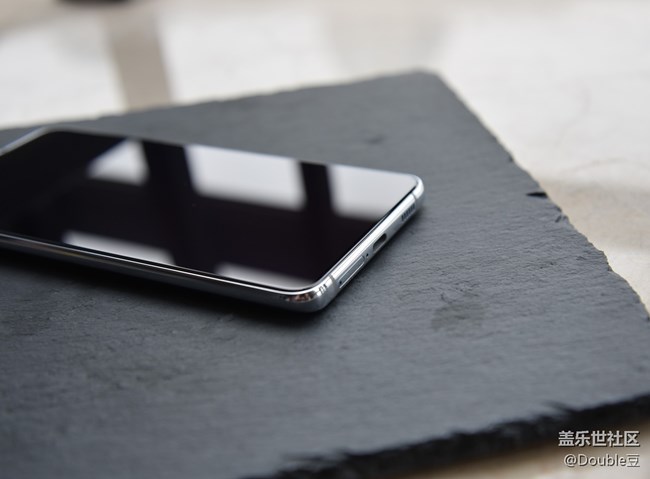 Galaxy S21+簡(jiǎn)鑒：真正的平直旗艦