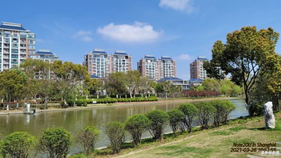 上海張家浜河邊。