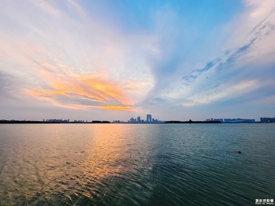 【霸屏朋友圈】+暮色金雞湖