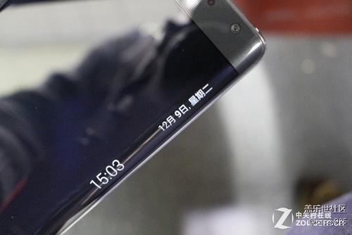 note10+ 3.1的系統(tǒng)還能設(shè)置成側(cè)屏?xí)r間顯示嗎？