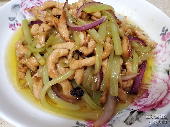 【我的拿手菜】+萵筍洋蔥肉絲 【我的拿手菜】+萵筍洋蔥肉絲