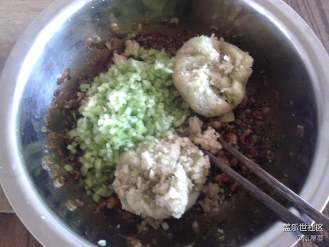 【五一霸王餐】茄子餡兒的包子