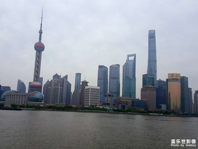 人與人之間最舒服的相處，是各自帶著涼薄