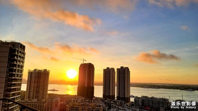 日出東方