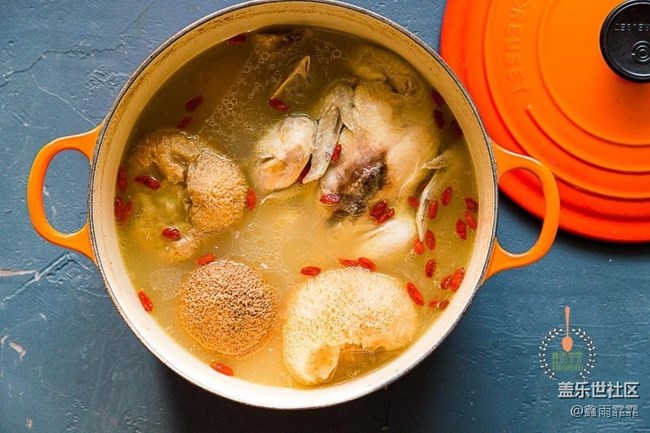 76歲媽媽每次燉雞都會(huì)加它，不僅味道鮮美，而且滋潤(rùn)又爽滑
