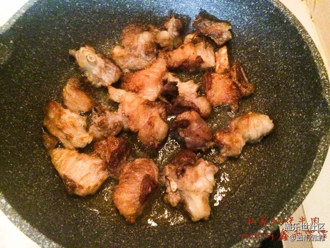 店里一碗超級(jí)牛肉面八十，不夠塞牙縫，這也八十，牛肉管飽