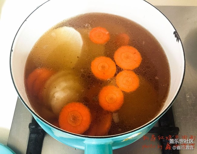 店里一碗超級(jí)牛肉面八十，不夠塞牙縫，這也八十，牛肉管飽