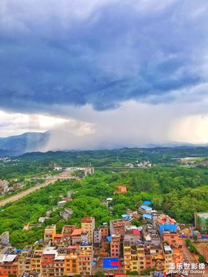 山雨欲來(lái)風(fēng)滿樓