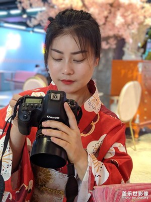 谷歌相機(jī)拍的，單攝像頭虛化效果還不錯嘛