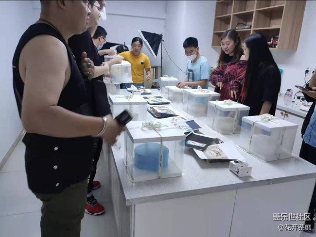 體驗(yàn)三星折疊屏