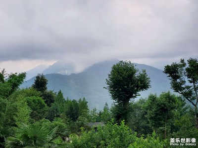 美麗的雞冠山。