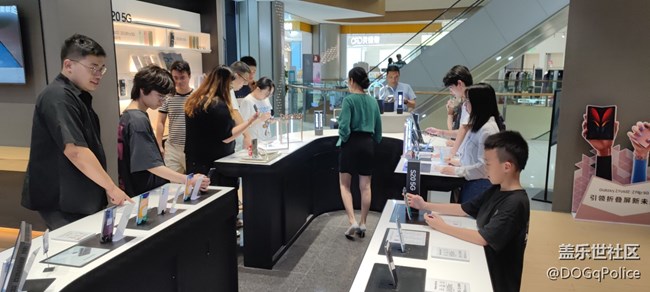 體驗(yàn)三星新機(jī)，喜迎地鐵開通