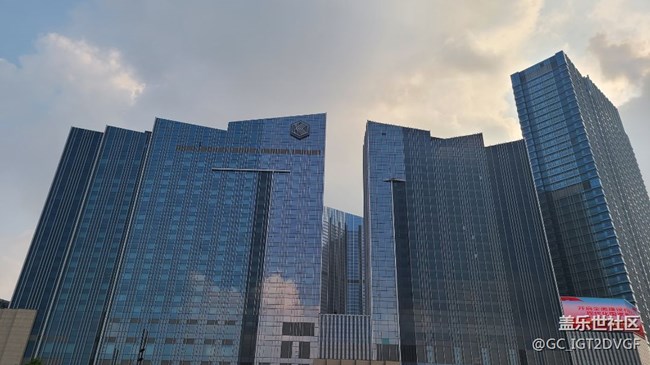 【這里是】+k11購(gòu)物中心