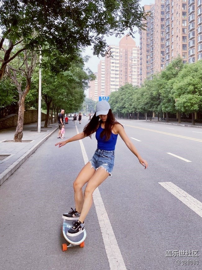 陸地沖浪板初體驗—滑雪人的夏季輔助練習 陸地沖浪板初體驗—滑雪人的夏季輔助練習