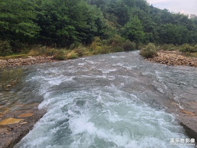 《溪水長流》手機(jī)拍攝