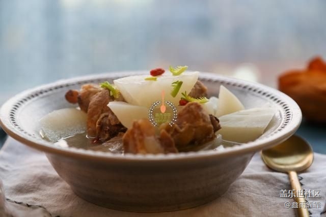 夏天吃這些天然美白食物，讓你皮膚白皙嬌嫩，女人一定要多吃