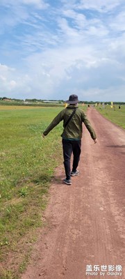 皆是蕓蕓眾生，彼此并無不同，卻又如此的相同。