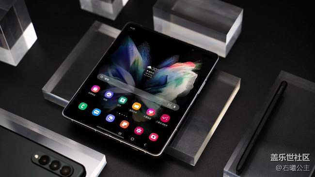 一款手機，多種形態(tài) 三星Galaxy Z Fold3 5G圖賞