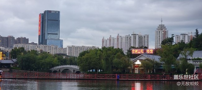 你敢相信一臺手機3個攝像頭壞了，修2次，換3個頭