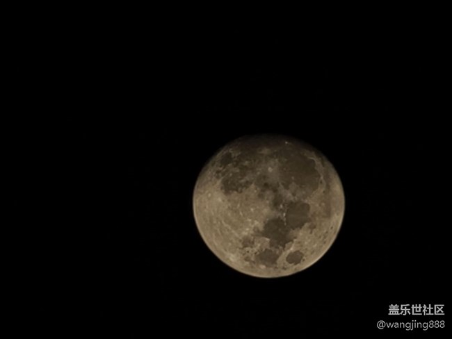 AI 拍月亮我們拍的月亮是不是長(zhǎng)得都一樣啊？