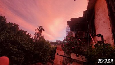 絢麗的紅霞！