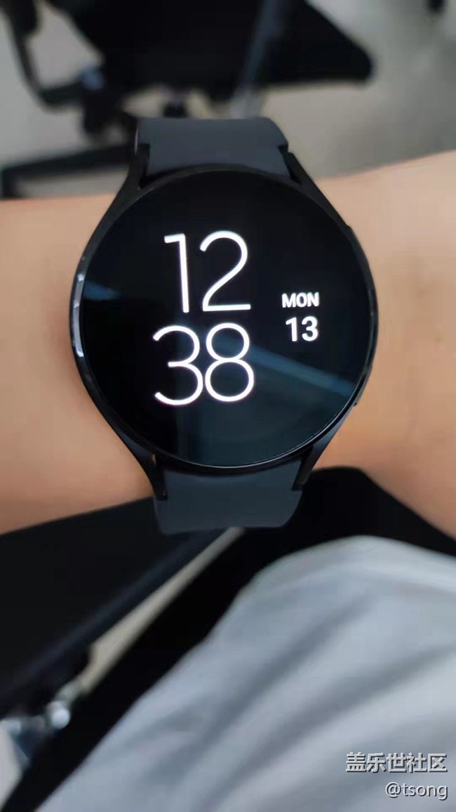 有一說(shuō)一，這個(gè)簡(jiǎn)約表盤(pán)真不錯(cuò)