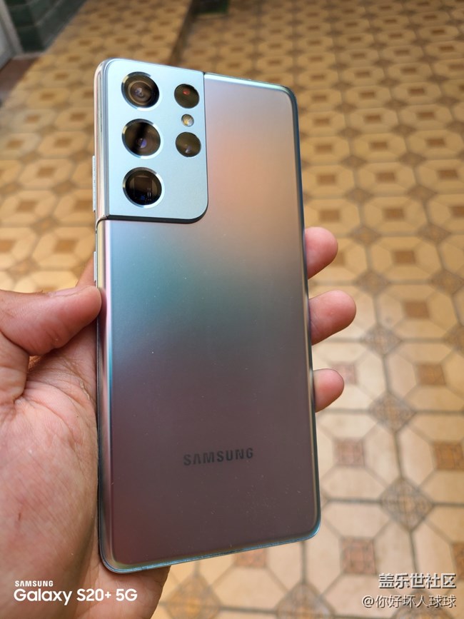 今天回顧了S21系列發(fā)布會，黑色Ultra帥啊