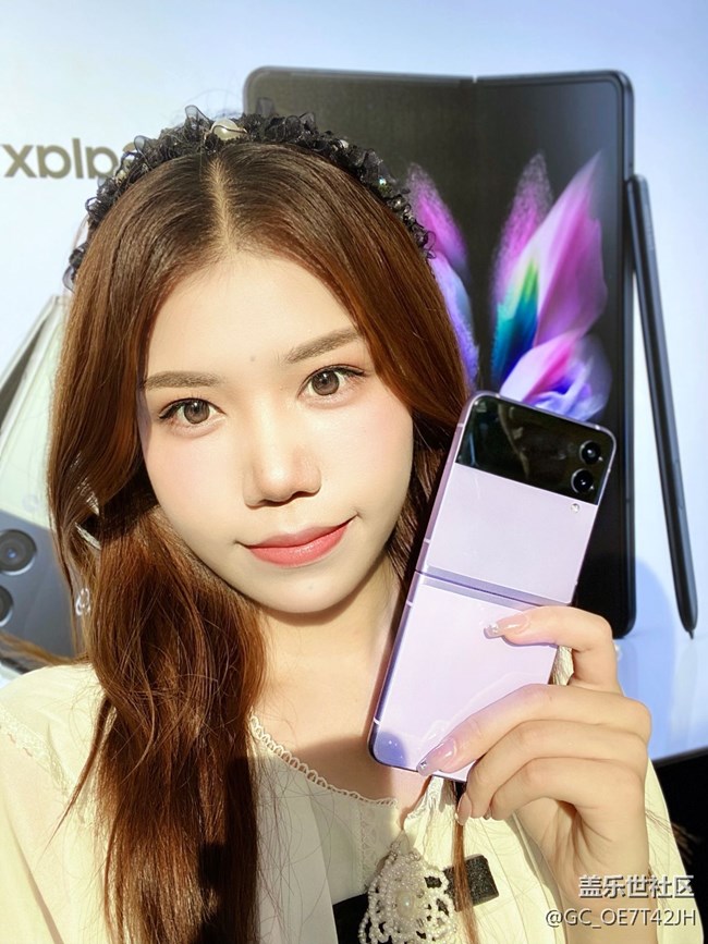 #三星快閃店打卡#三星折疊手機(jī)??紫色真的好水心