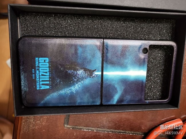 zflip3訂了個(gè)新殼