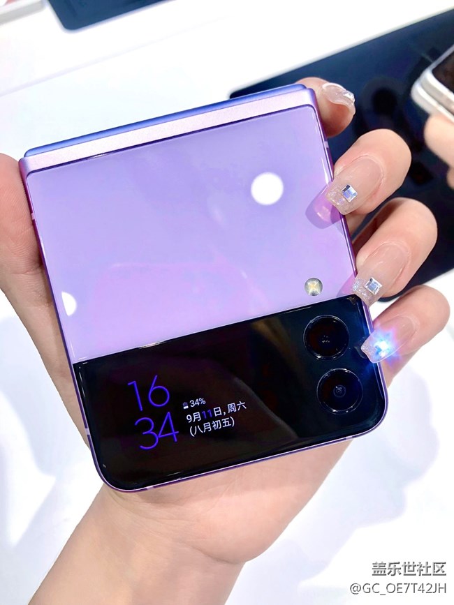 #三星快閃店打卡#三星折疊手機(jī)??紫色真的好水心