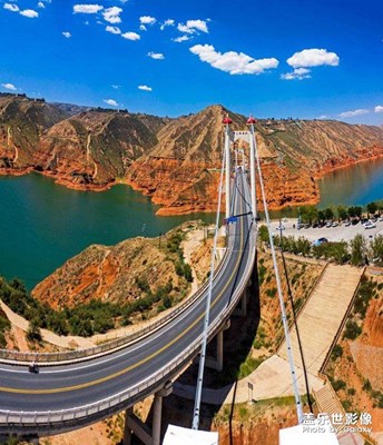黃河上跨度最大的吊橋