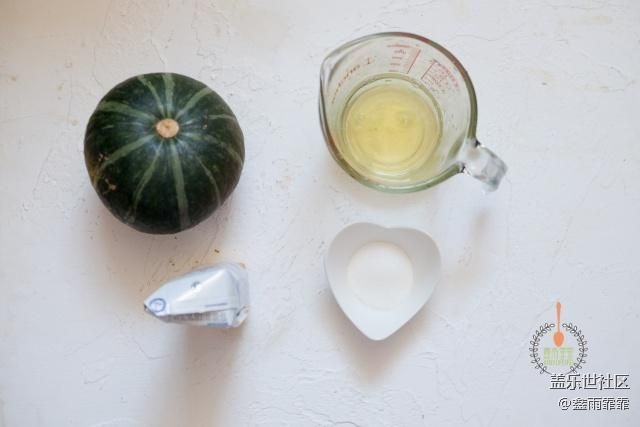 秋天就饞南瓜這種吃法，加牛奶蒸一蒸，出鍋連渣都不剩！真香