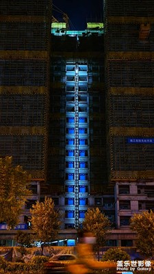 S21U拍夜景好像蠻厲害的樣子。