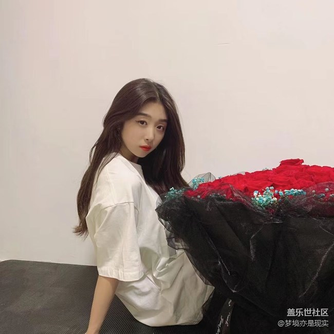 【心中的紅色】+紅色的花和美麗的她