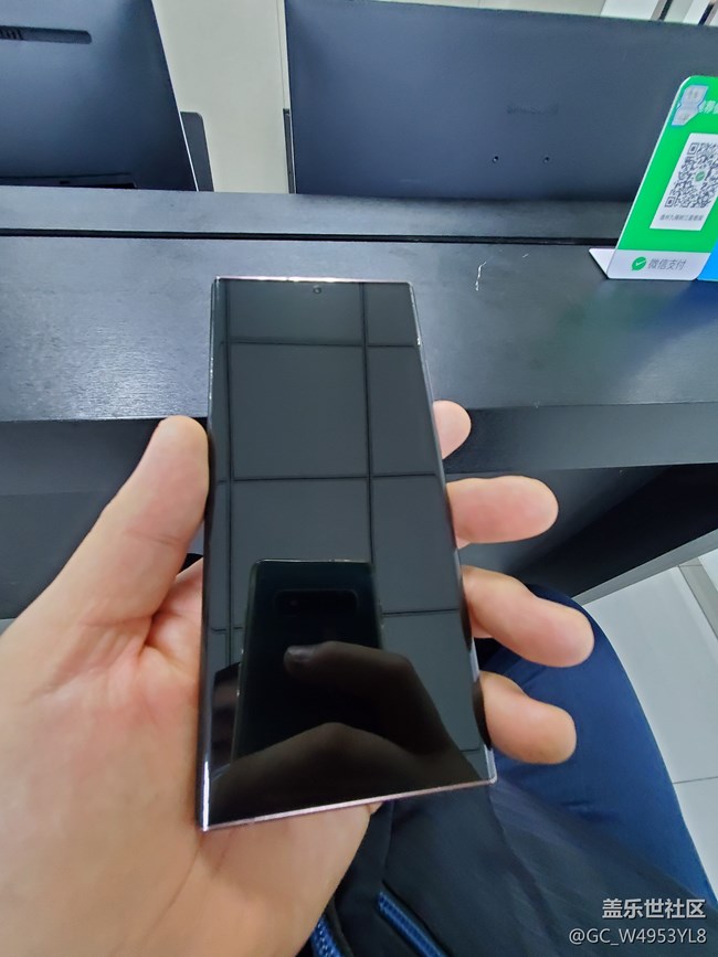 今天去通州九棵樹(shù)三星售后給手機(jī)貼膜，感覺(jué)還不錯(cuò)！