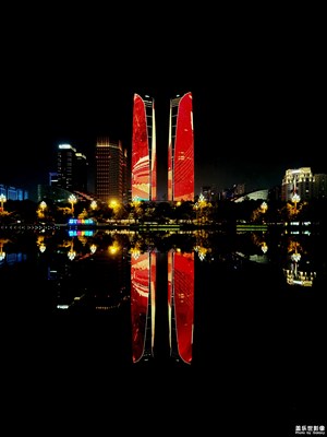 【我的假期生活】+成都金融城夜賞交子雙塔