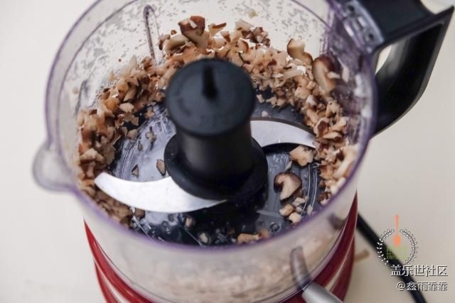 大米別光煮粥了，學(xué)會新吃法，飯菜全有了