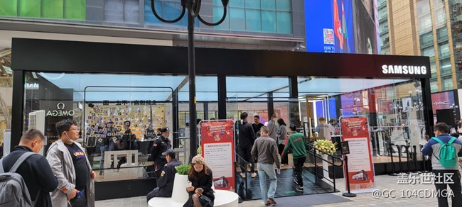 Galaxy Z&W系列空降山城 打卡解放碑10.22活動記錄