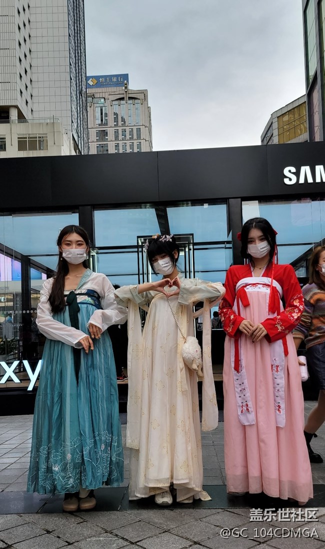 Galaxy Z&W系列空降山城 打卡解放碑10.22活動記錄