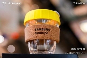 三星全新折疊屏手機快閃店 ，廣州?天河城首層中庭再度開啟！